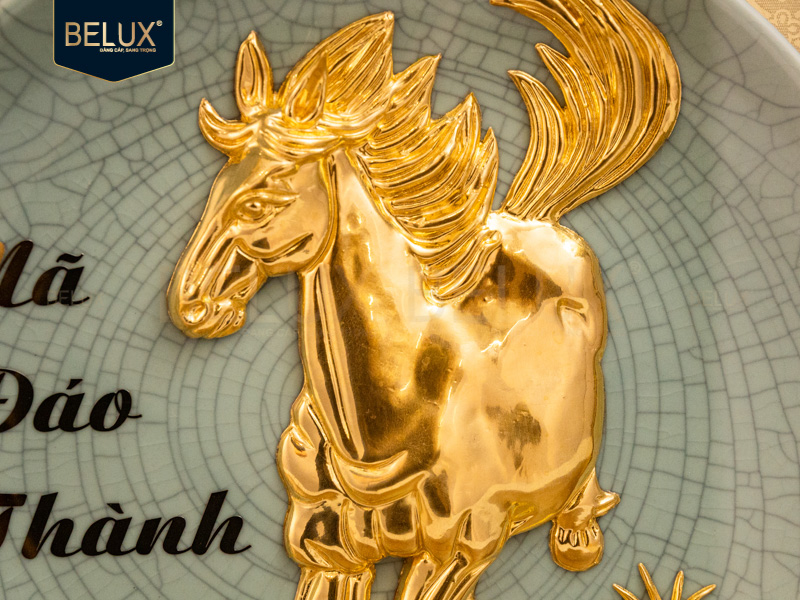 Tranh Mã Hưng Đại Phát dát vàng 24k 30x30cm